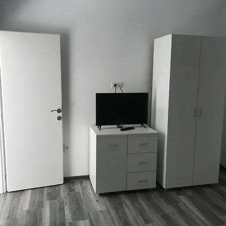 Casariana 5 Apartment